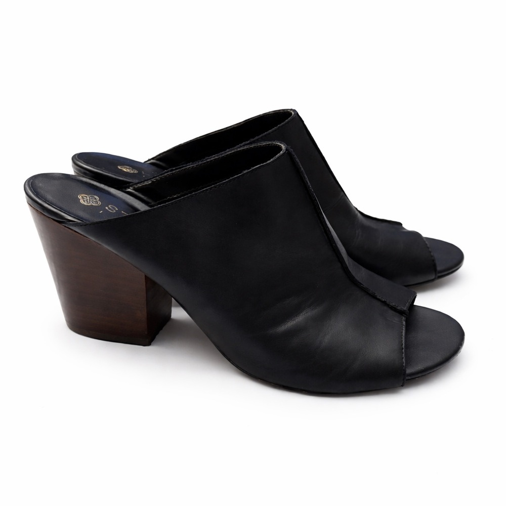 Peep Toe Studio Isola Black Soft Leather Leather Block Heel Mules Minimalist